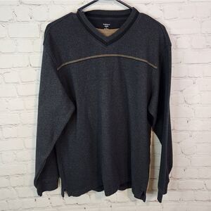 Men's Van Heusen "studio" v-neck sweater, size Large